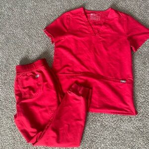 Figs popping red Scrub Set